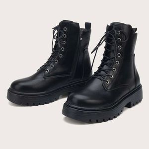 Combat boots